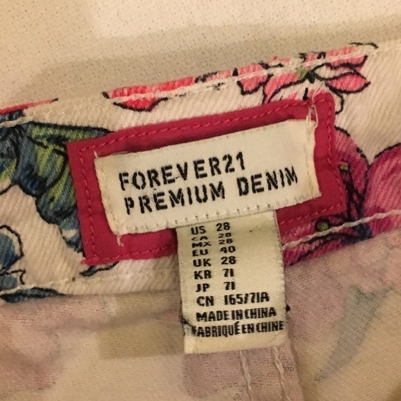 Forever 21 Floral Premium Denim Size 28 - Picture 2 of 5